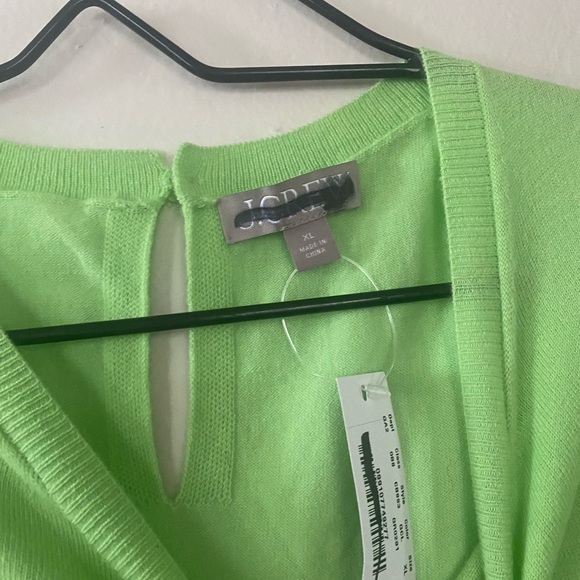 J. Crew Gentle Clover Green Featherweight cashmere-blend cropped sweater shell - Picture 4 of 8